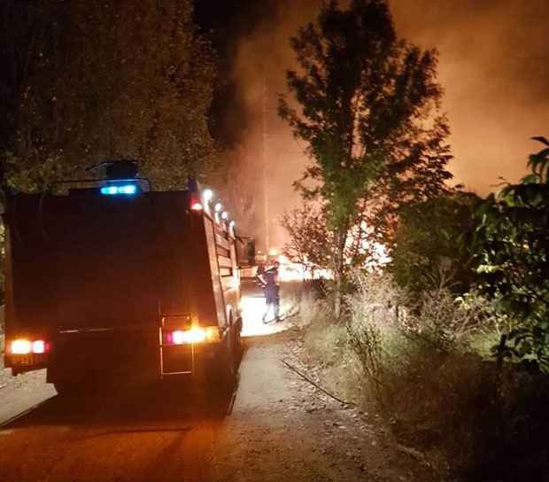 НЕСРЕЋА НА НАФТНОЈ БУШОТИНИ КОД ПОЖАРЕВЦА: Пожар избио током ремонта
